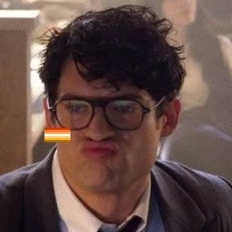 im basically lesbian eddie diaz 🚒| currently fixated on 911, the pitt, smosh and gg | strawpage byf | fan account and editor