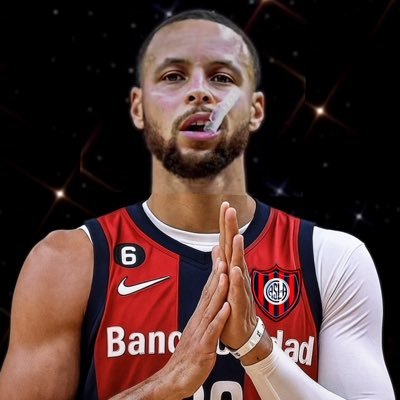 San Lorenzo, Golden State Warriors #DubNation, Golden State Valkyries, Manchester United y Ferrari. No, no paro de sufrir nunca.