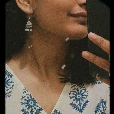 23// Aquarius // Opinionated //
Life’s too short to not be freaking dreamy! 🥂