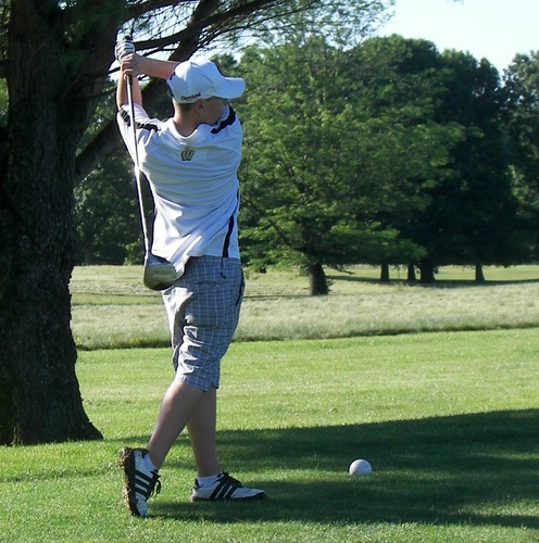 Tom_The_Poet's profile picture. The world is full of dangerous things, but it takes a real man to be able to find beauty among the chaos that prowls the world.