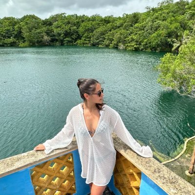 Organizational Psychologist/ travel addict/ foodie/ dog lover/ gym rat