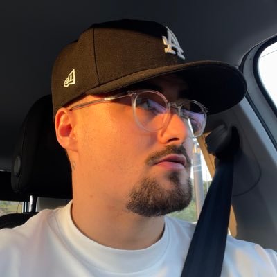 maxmilox's profile picture. 