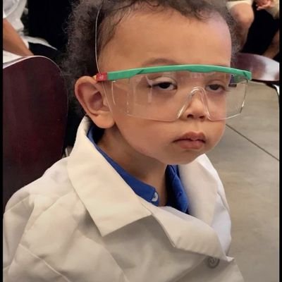 itsElin13's profile picture. 