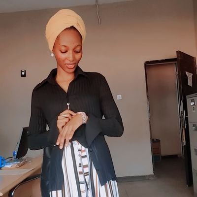 Hormolarah15's profile picture. Graduate, Introvert...abbl