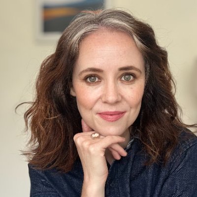 📚 Writer of literary nonfiction & fiction
🏆 2024 Creative Future Writers Award
📖 Querying Narrow Waters, my debut book
✨ Exploring place, people & identity
