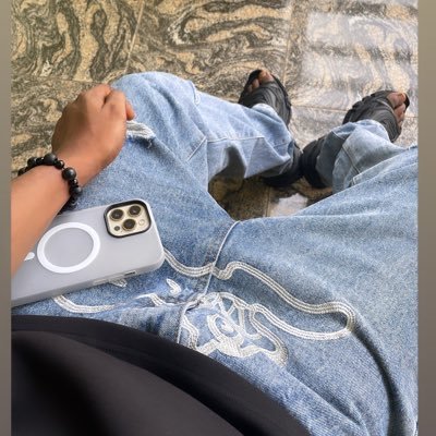 dayo_chino12's profile picture. We raise 🤲🏻 by lifting others ❤️♊️