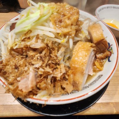 DPFP_Furo's profile picture. 政治・スポーツについてポスト｜大学生｜二郎系が大好き｜できるだけ是々非々で話したい｜政治はド素人｜INFP-T｜