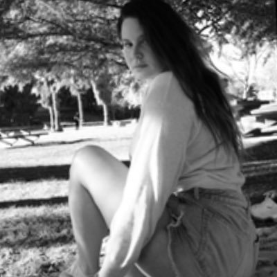 D_AmericanWhore's profile picture. 