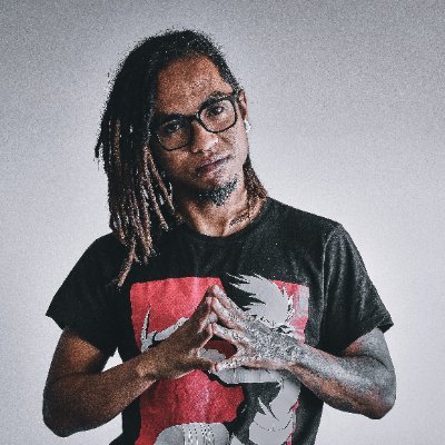 🇲🇬 | Fighting games player | TO | #MOOR1NG2024 #MOOR1NG2025 master of ceremony | #Lingnation | Guilty Gear is my religion | Powered by @SlyMadagascar