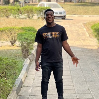 A computer science student @KNUST GH. @ChelseaFC Fan💙. Lover of @Blue_footy