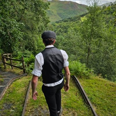 23 Irish lad
RWS and Railway fanatic
Aspiring Actor
BA Film Grad