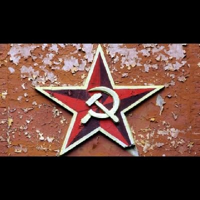 de izquierdas,republicano,
activista de @podemos.
y zaragocista de cuna
@realzaragoza.com