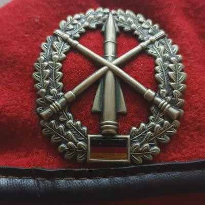 Wir stehen zur Ukraine
Anhänger der Wehrpflicht
Jetzt In Rente, Camper, Ü70 Antifa, OSF d. Res