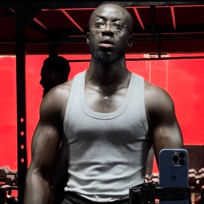 Pure-Blooded Saiyan🦍 Lawyer by Day⚖️Personal Trainer by Night🏋️♂️ Boxing🥊-Strength💪-Honor and Pride🗡️Psalm 144:1✝️