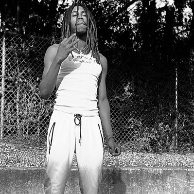 Artist from the Windy City🥶. I make music with SOUL!! Find me on all platforms!! “Be the best version of you that you can be”. Claim It ALL!!
