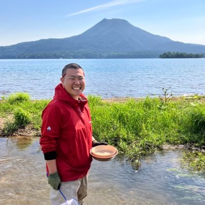 貝に寄生する吸虫の繁殖分業の研究をしています。寄生虫の進化や宿主との相互作用に興味があります。美味しい料理と日本酒が大好き。北海道大学大学院水産科学院M2