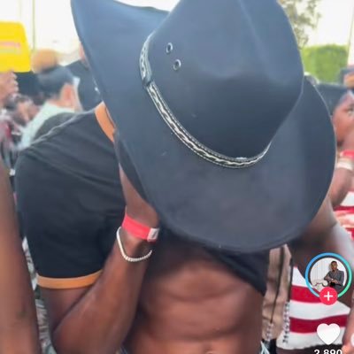 AYODINGDONG's profile picture. Rooting for everyone black!