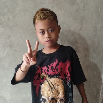 Co_nfuse's profile picture. di dewasakan keadaan. di bocilkan Windah Basudara