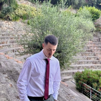 VLopezTaja's profile picture. 📍BCN 🎂 27 👨🏻‍⚕️ ✈️🎧🍕🌙