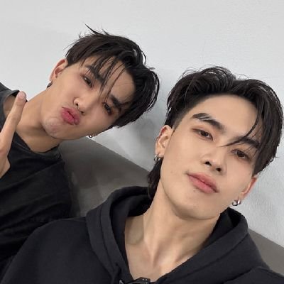 Kw_ZN7's profile picture. Mummy/@ppsanta @perthppe 🖤🤍
                                                          #เพิร์ธแซนต้า