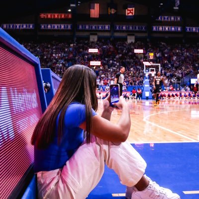 Lebron Stan since day 1. Larry’s mom. WFH life. Ball is life, the rest is details.