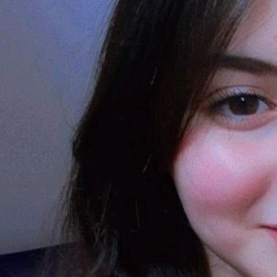 أنا إنسانة عادية لكن عاديتي مختلفة 🖤✨🌹
I am an ordinary person but my ordinary is different🖤✨🌹🙂