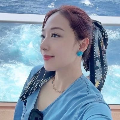 NatliaO55853226's profile picture. 在心里种花，人生才不会荒芜。