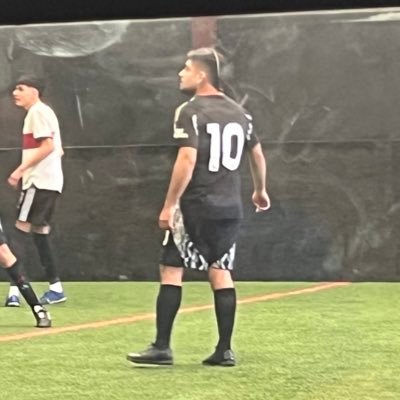 Etbangz30's profile picture. 🎥 IRL Streams | ⚽ Soccer Junkie | 🎮 Gamer Vibes 📍 Live from Texas | Twitch: @ETBANGZ30 🧠 Hustling daily. Creating. Connecting. 👇 Tap in & stay locked.