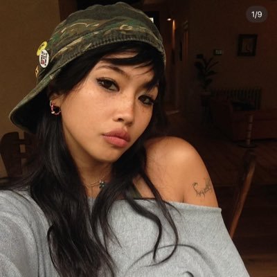 lvcychens's profile picture. 