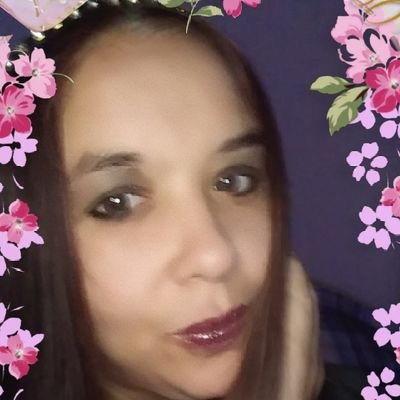 just an social media beauty influencer and aspiring webcam model and phone sex actress
