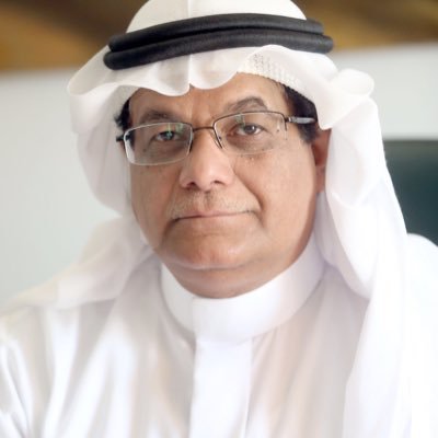 ناشط ثقافي .مدير جمعية الثقافة والفنون في جده. سابقا. مدير الاندية الطلابية في جامعة الملك عبدالعزيز . سابقا. عضو مجلس ادارة جمعية المحافظة على التراث.