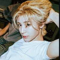 𓇼 (@ieehanv) 's Twitter Profile