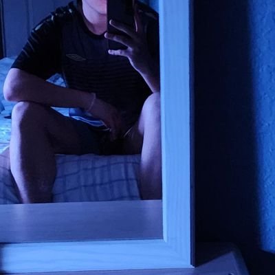 DavidAndrss's profile picture. Máster en cagarla || Creador de contenido 🔥