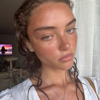 louisa Profile