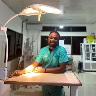 _thedavidson's profile picture. I'm not replaceable and I mean that in the most humble way.