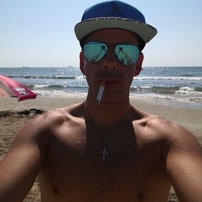 Atletista ,Español,deportista amateur
Muay Thay,Boxeo.