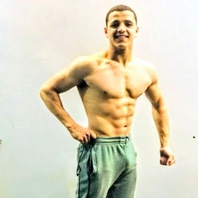 صلي علي الحبيب🌺♥
{بطل جمهوريه 🇪🇬🥇}
Singel🤭❤