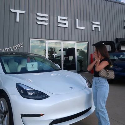 Tesla Agency
Investment Coaching
Insight 📉 Trade
VIP Card For Invertors now Available