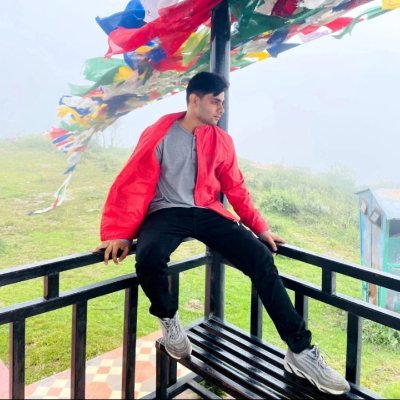 shi32891's profile picture. 