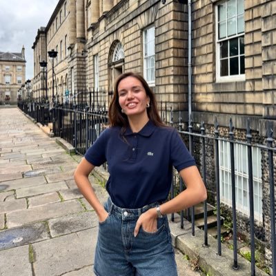 seseeliin's profile picture. clinical psychologist ✨