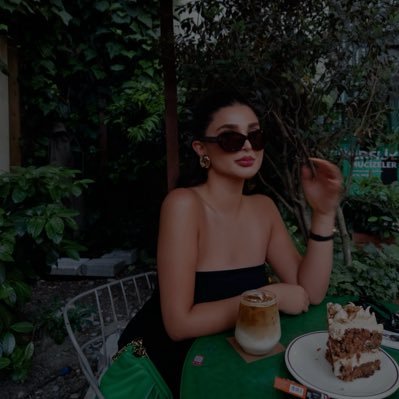 nikarahimiii's profile picture. فیلینگی