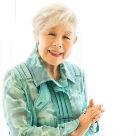日本では多くの人が生き残るために最善を尽くしています。私たちにできる範囲で、愛する日本の人々を助けられるよう最善を尽くしましょう。良いことをするのはとても素晴らしいことです、一緒に頑張りましょう。