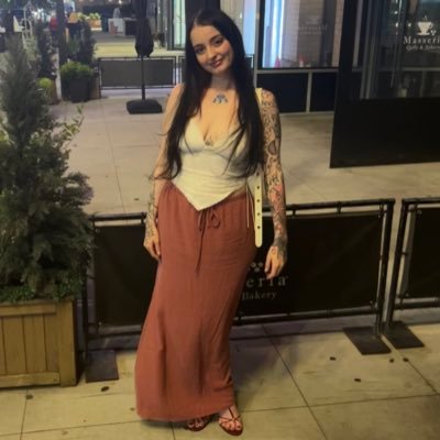 Rad Tech in the making ⚕️Spiritual Life Coach & tarot reader 🧚🏻♀️ #itsMack 👼🏼🤍