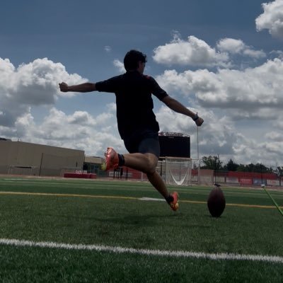 Class of 2028| Deerfield High School K/P 🏈|FCStars 09/10 EA⚽️| 5'7 145 pounds| Gpa 3.6 Email: ethankleiman@icloud.com