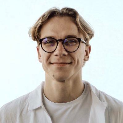 swiatkowski_pm's profile picture. i build products, shoot pics, cycle, tinker with ai, and organize startup events.