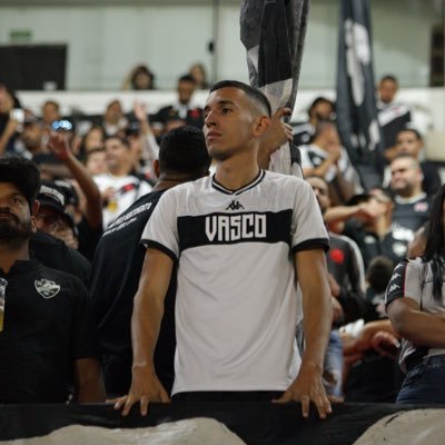 @vascodagama • A vida me fez Vasco e eu fiz do Vasco a minha vida •