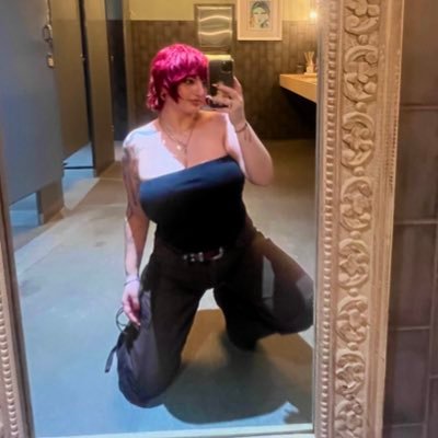 BTE ///. cashapp: $briiash07 // movie and show reviewer // Political enthusiast (just a girl trying to understand)