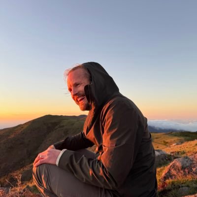 Living a quiet happy tantric life in the north. Just here for the vibe coding. Building apps unless its sunny outside or some adventure calling.