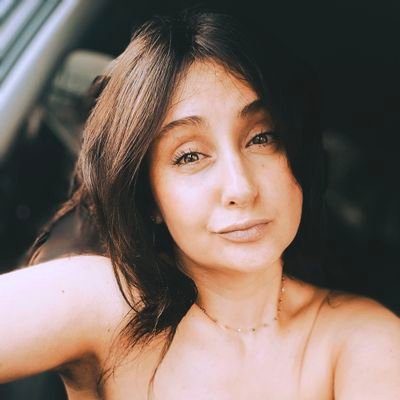 ToxicMadame's profile picture. Small and strong