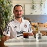 SergenAybarr's profile picture. bile bile ölüme yürüyor... öleceğini bile bile kibirle dolaşmaktan iyidir...